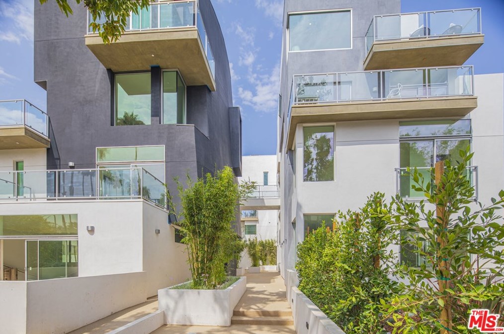 507 Orlando Ave, Los Angeles CA  90048-2519 exterior