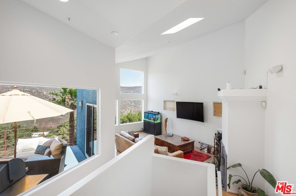 2040 Corral Canyon Rd, Malibu, CA 90265-2909