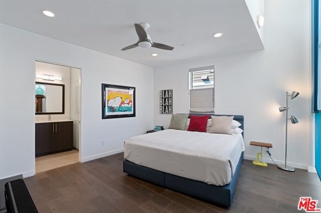 1924 Carmen Ave, Los Angeles CA  90068-4013 exterior