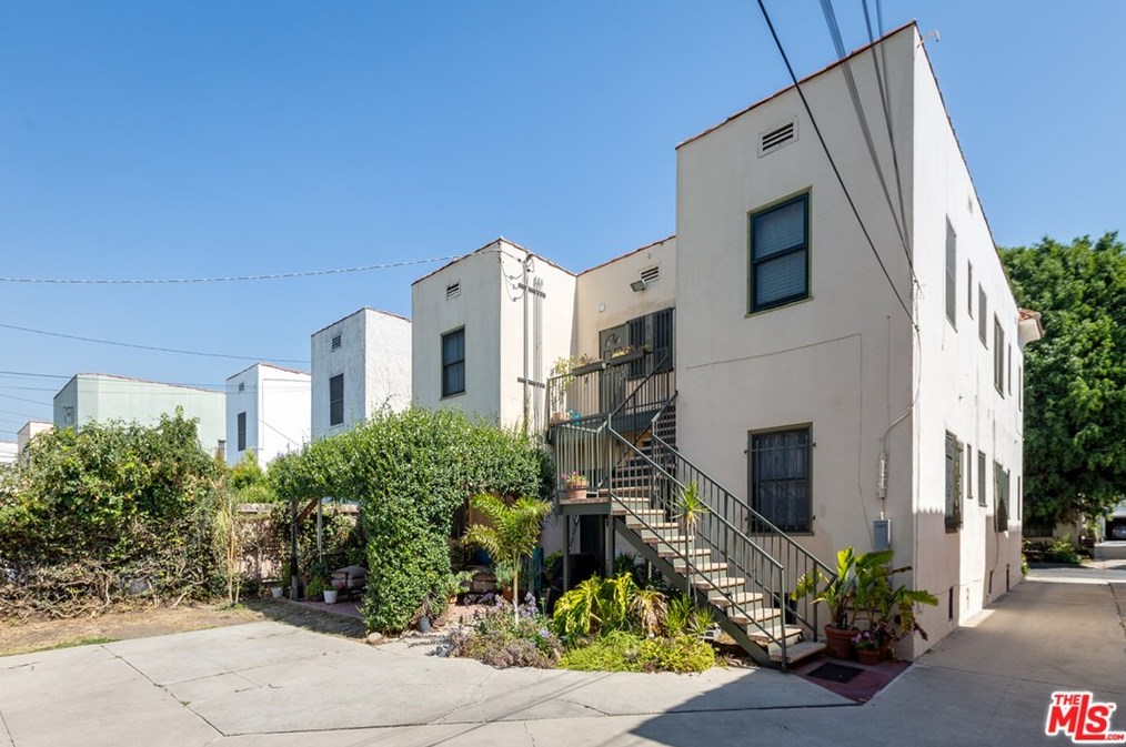 429 Spaulding Ave, Los Angeles CA  90036-2290 exterior