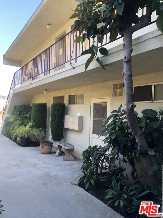 4911 Inglewood Blvd, Los Angeles, CA 90230-5939