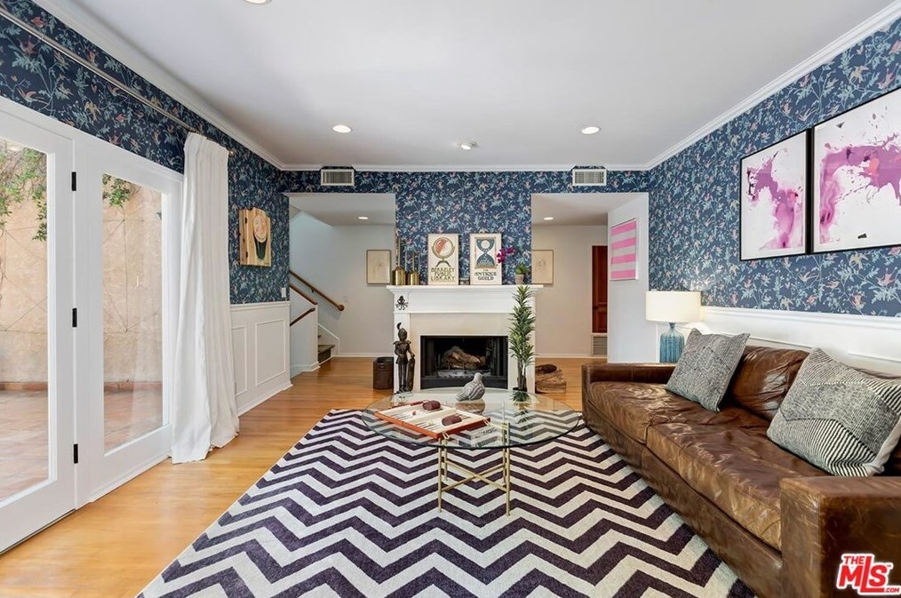 2435 Horse Shoe Canyon Rd, Los Angeles CA  90046-1560 exterior