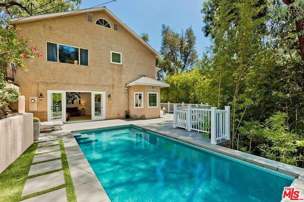 2435 Horse Shoe Canyon Rd, Los Angeles CA  90046-1541 exterior