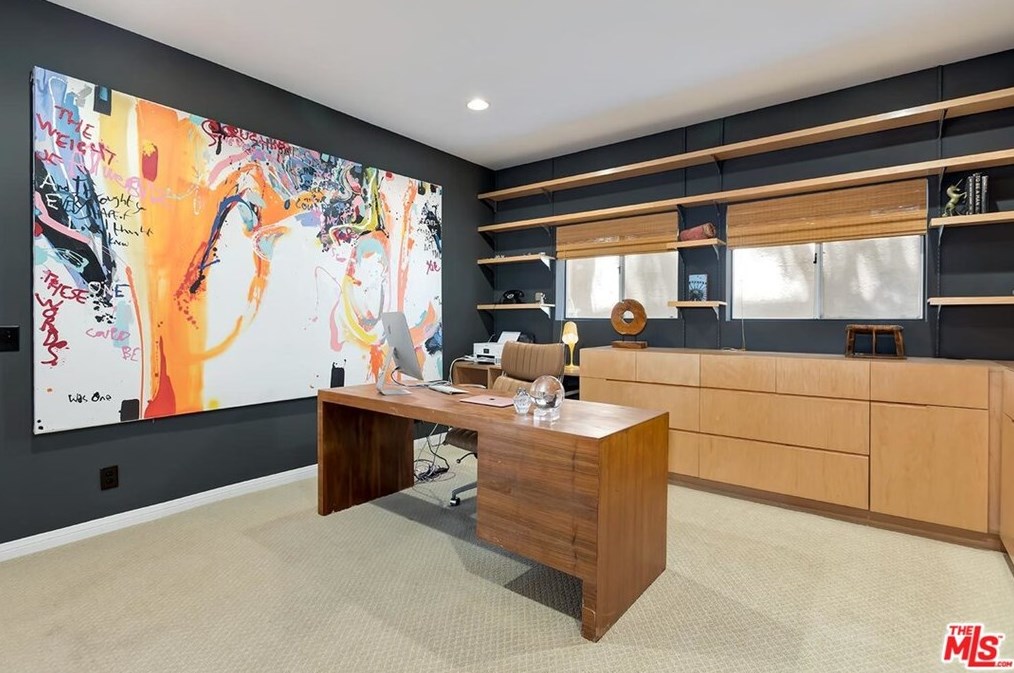 2435 Horse Shoe Canyon Rd, Los Angeles CA  90046-1541 exterior