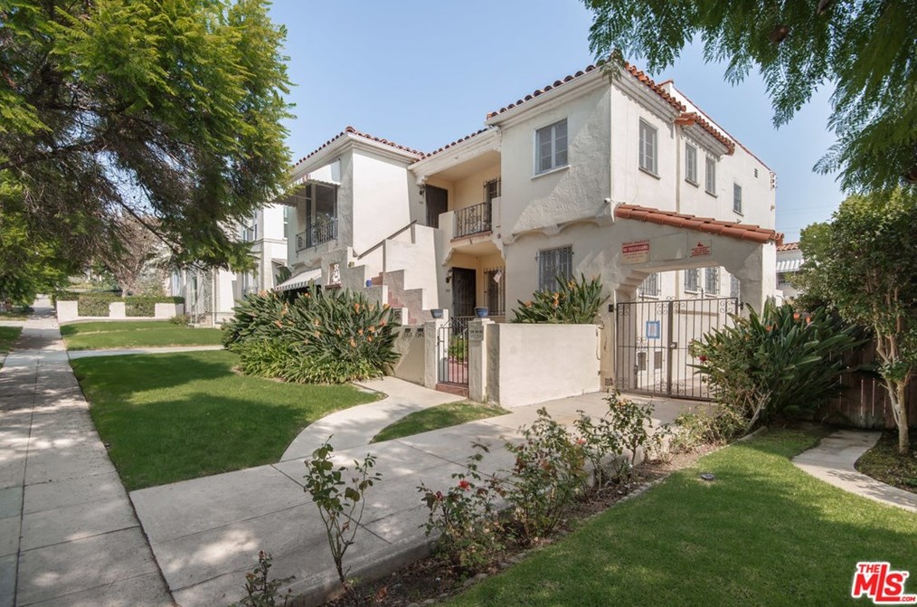 1338 Cloverdale Ave, Los Angeles, CA 90019-2806