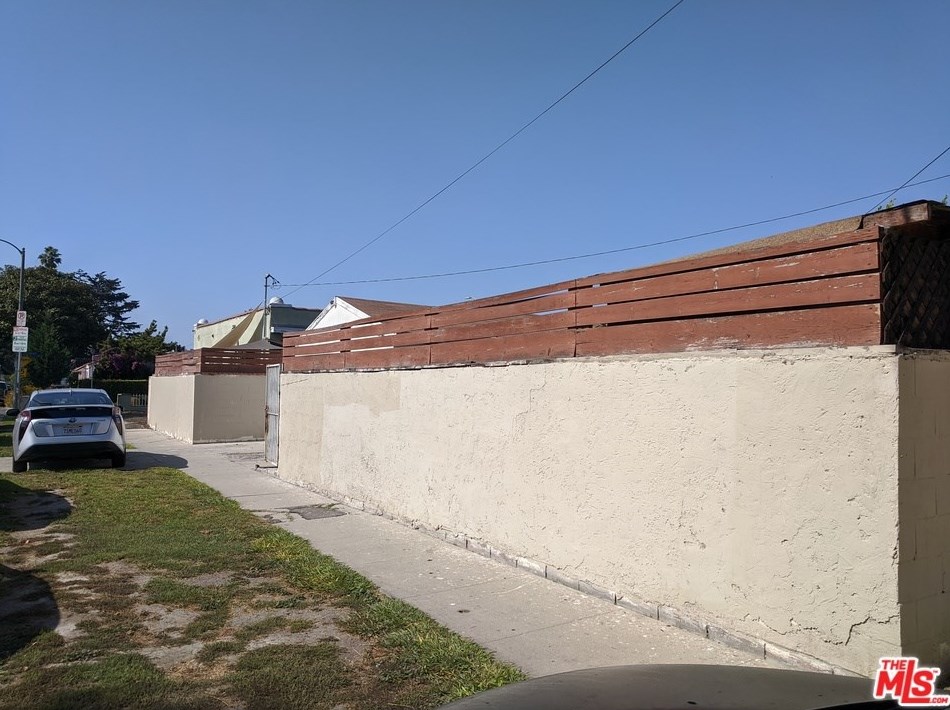 2654 Dunsmuir Ave, Los Angeles, CA 90016-2622