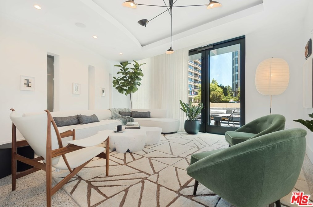 10777 Wilshire Pl, Los Angeles, CA 90024-3929