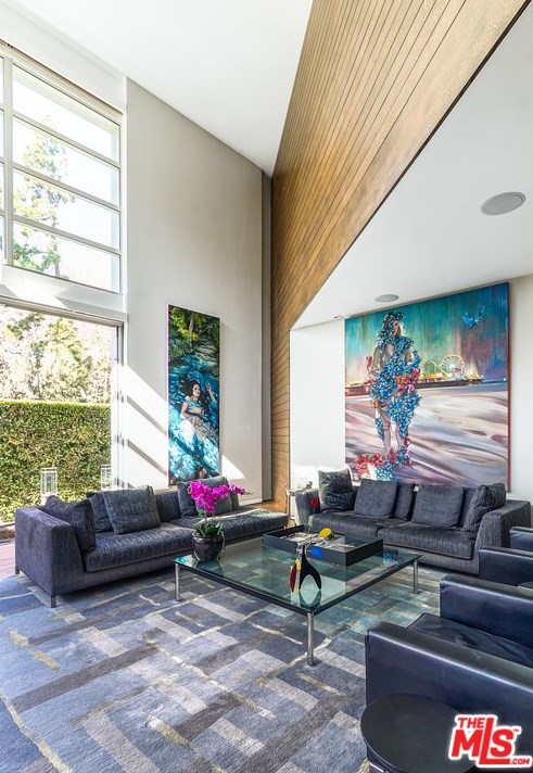 1160 Mcclellan Dr, Los Angeles, CA 90049-5821