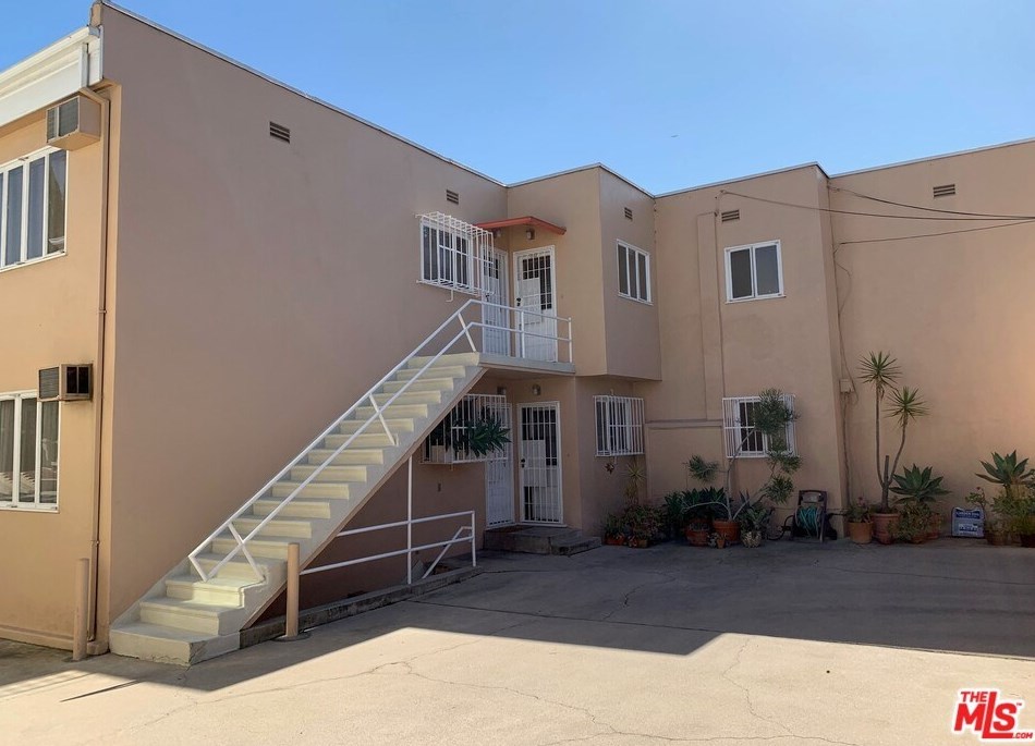 839 Alandele Ave, Los Angeles, CA 90036-4652