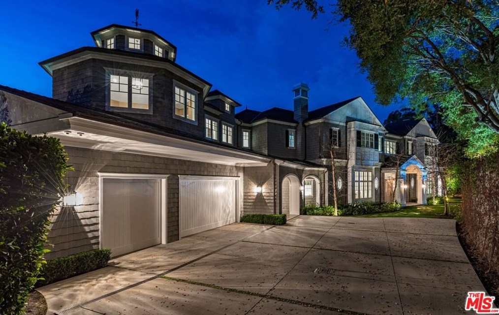 940 Oakmont Dr, Los Angeles CA  90049-1902 exterior