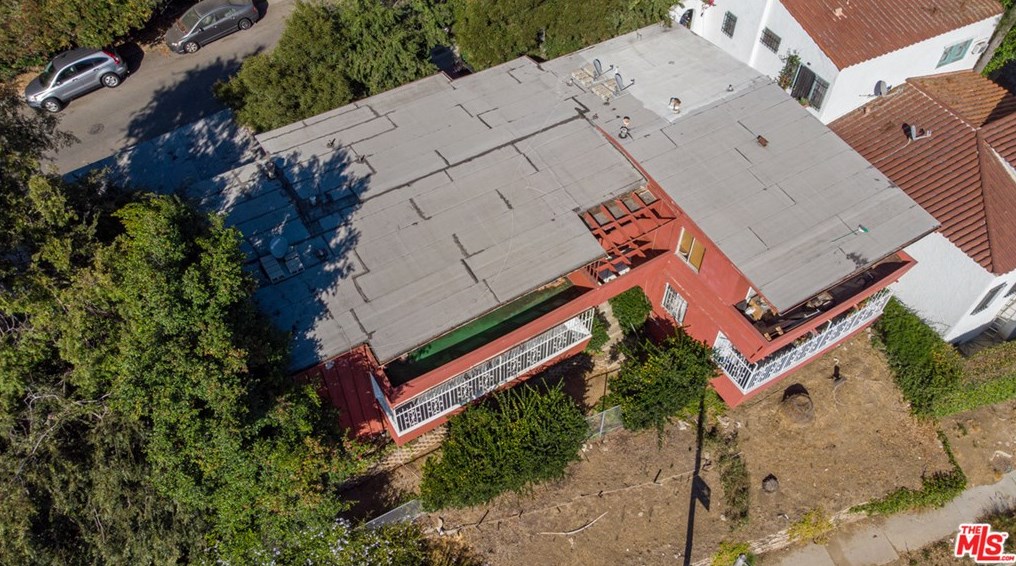 3143 Hollycrest Dr, Los Angeles, CA 90068-1857