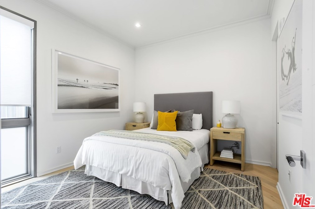 132 Swall Dr, Los Angeles CA  90048-3037 exterior