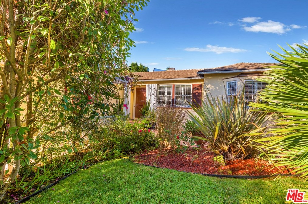 1567 Oakhurst Dr, Los Angeles, CA 90035-3214