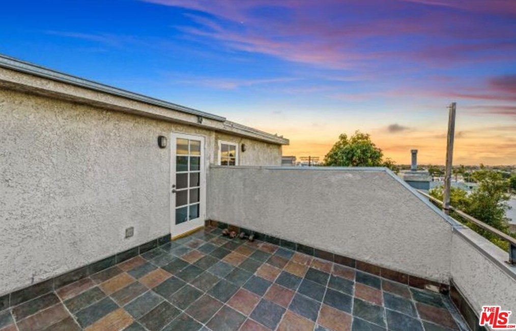 3780 Ocean View Ave, Los Angeles CA  90066-3174 exterior