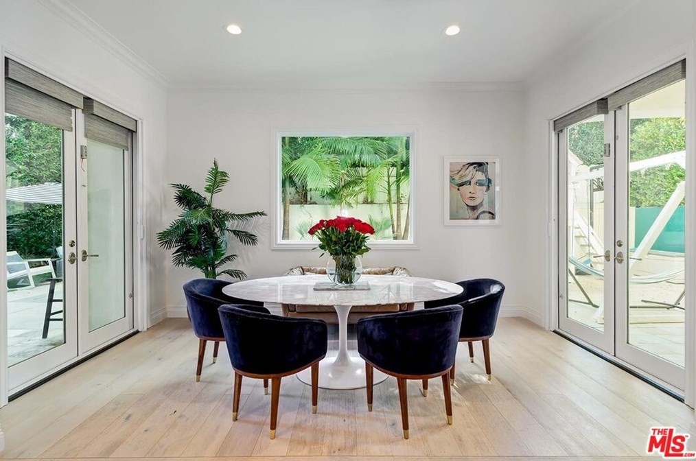 9320 Oakmore Rd, Los Angeles CA 90035-4024 exterior