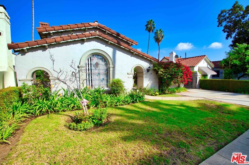 168 Doheny Dr, Beverly Hills, CA 90211-1811