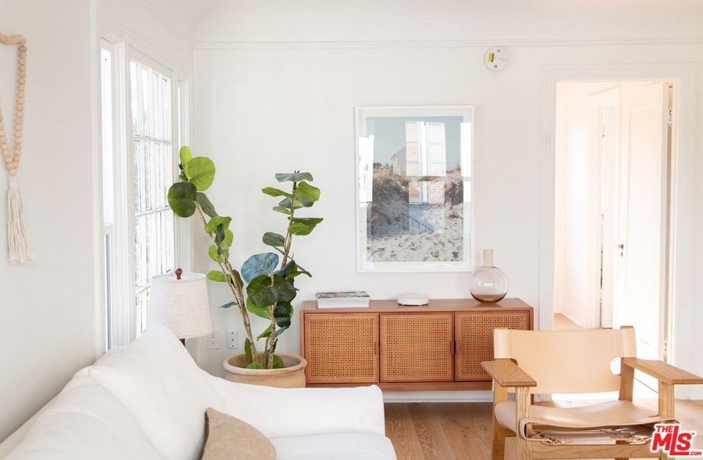 259 Isabel St, Los Angeles, CA 90065-2521