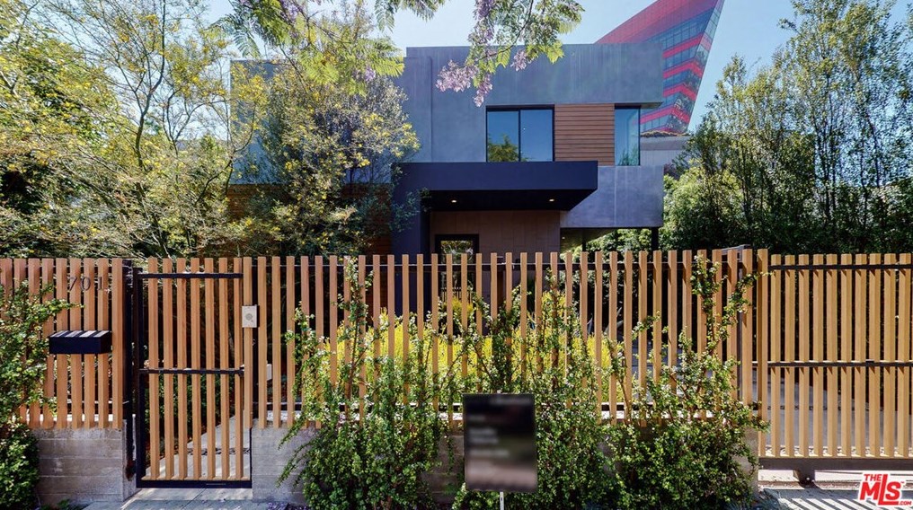 701 Huntley Dr, Los Angeles, CA 90069-5008