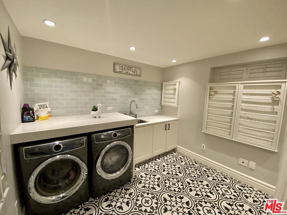 9606 Cresta Dr, Los Angeles CA  90035-4004 exterior