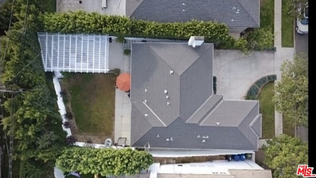 9606 Cresta Dr, Los Angeles CA  90035-4004 exterior
