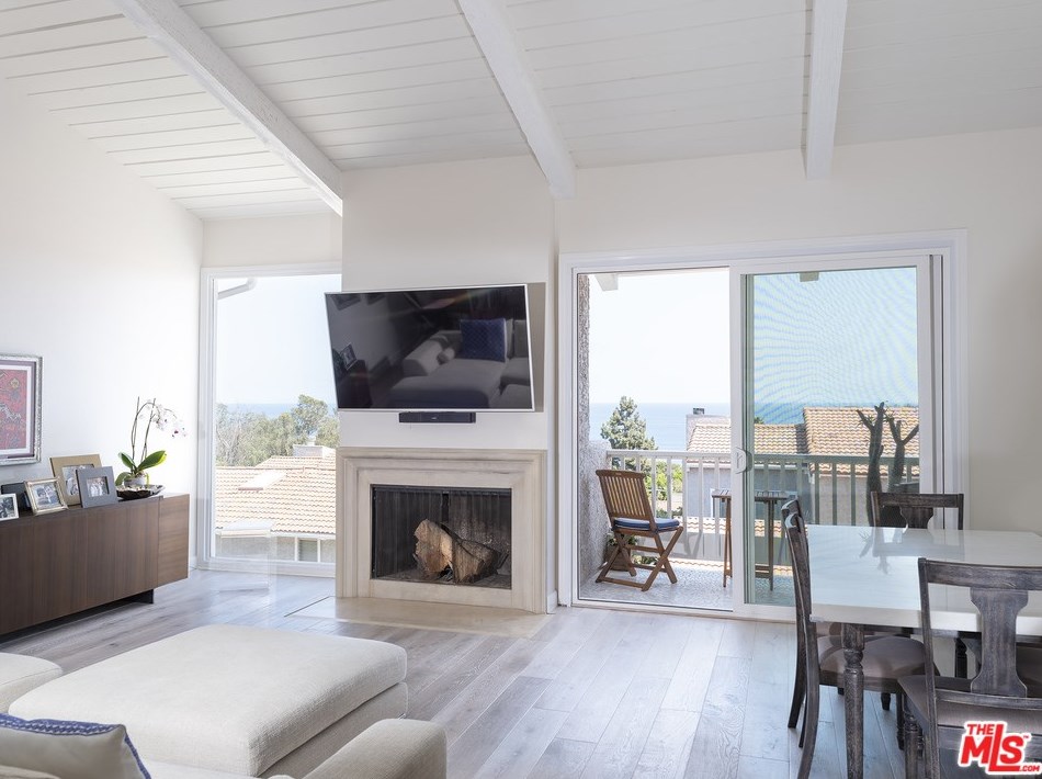 28182 Rey De Copas Ln, Malibu, CA 90265-4460