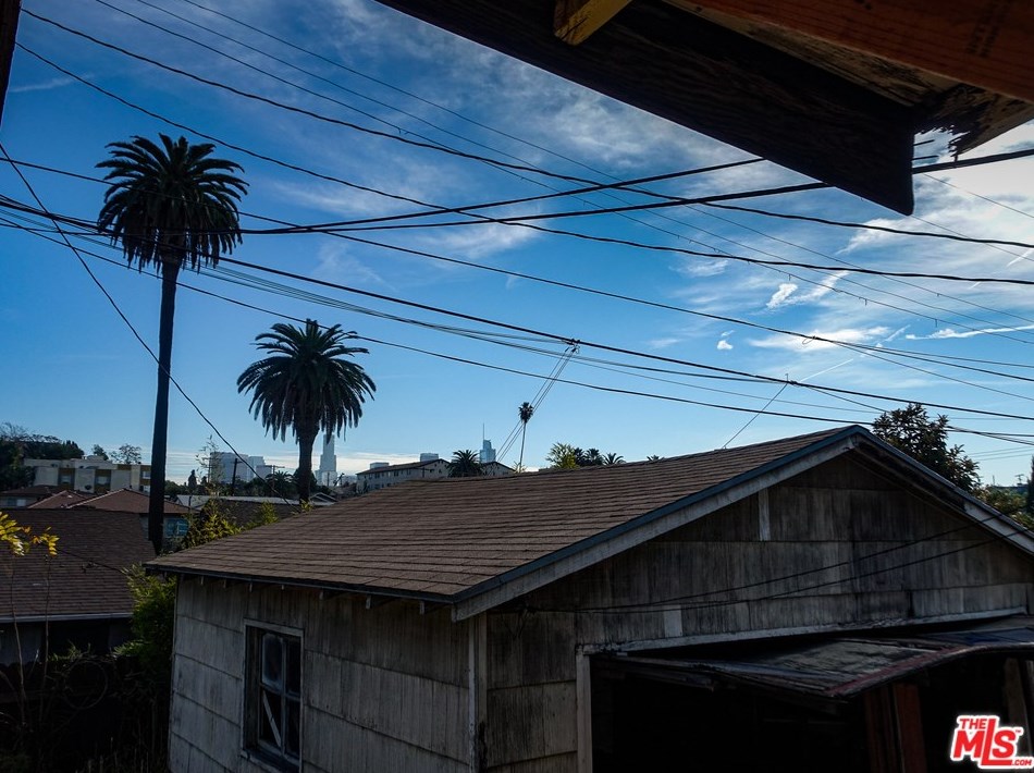 216 Coronado St, Los Angeles CA  90057-1480 exterior