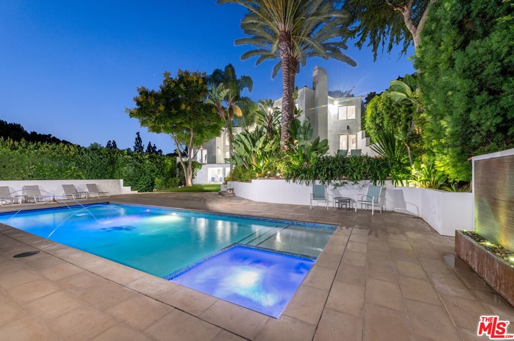 7759 Torreyson Dr, Los Angeles CA  90046-1226 exterior