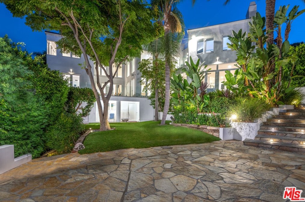 7759 Torreyson Dr, Los Angeles CA  90046-1226 exterior