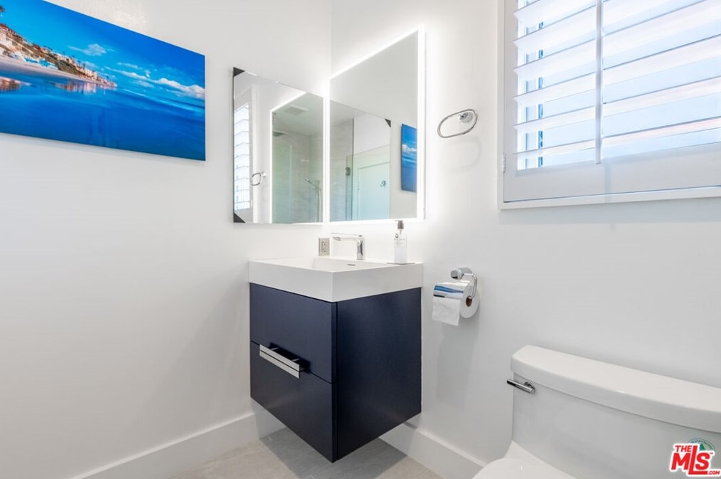 7759 Torreyson Dr, Los Angeles CA  90046-1226 exterior