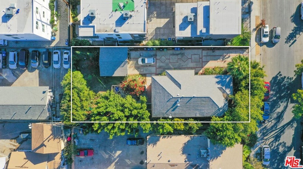 724 Kingsley Dr, Los Angeles, CA 90005-2440