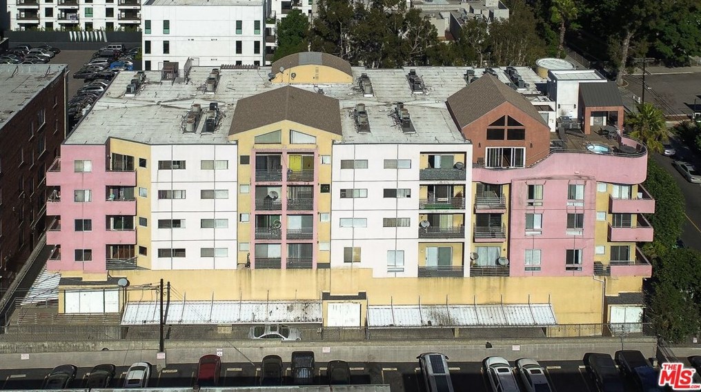 6700 Franklin Pl, Los Angeles, CA 90028-4529