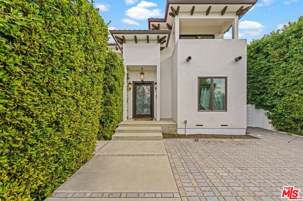 138 Edinburgh Ave, Los Angeles, CA 90048-3606
