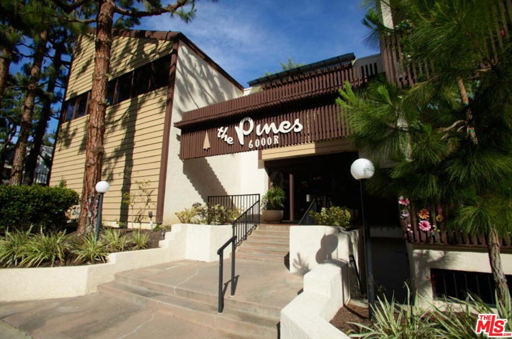 6000 Canterbury Dr, Los Angeles CA  90230-6853 exterior
