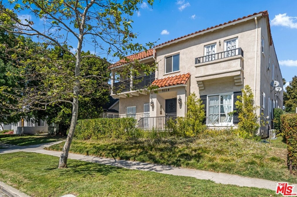 5119 21st St, Los Angeles, CA 90016-1239
