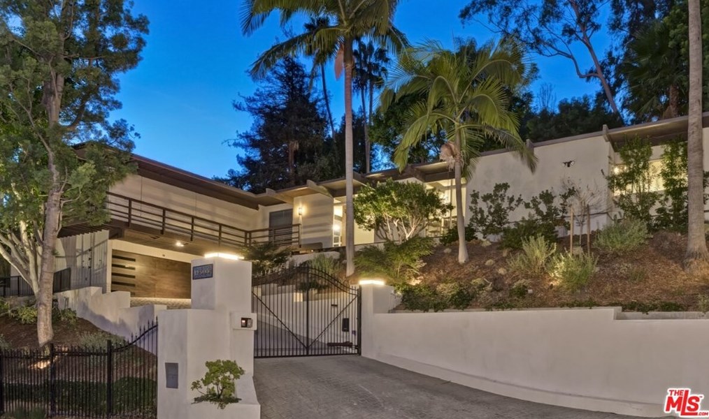 12305 Rochedale Ln, Los Angeles, CA 90049-1936