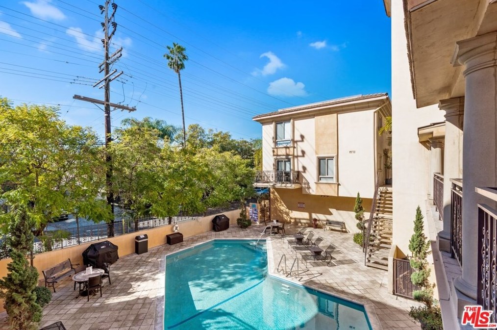 1000 Westgate Ave, Los Angeles CA  90049-5961 exterior