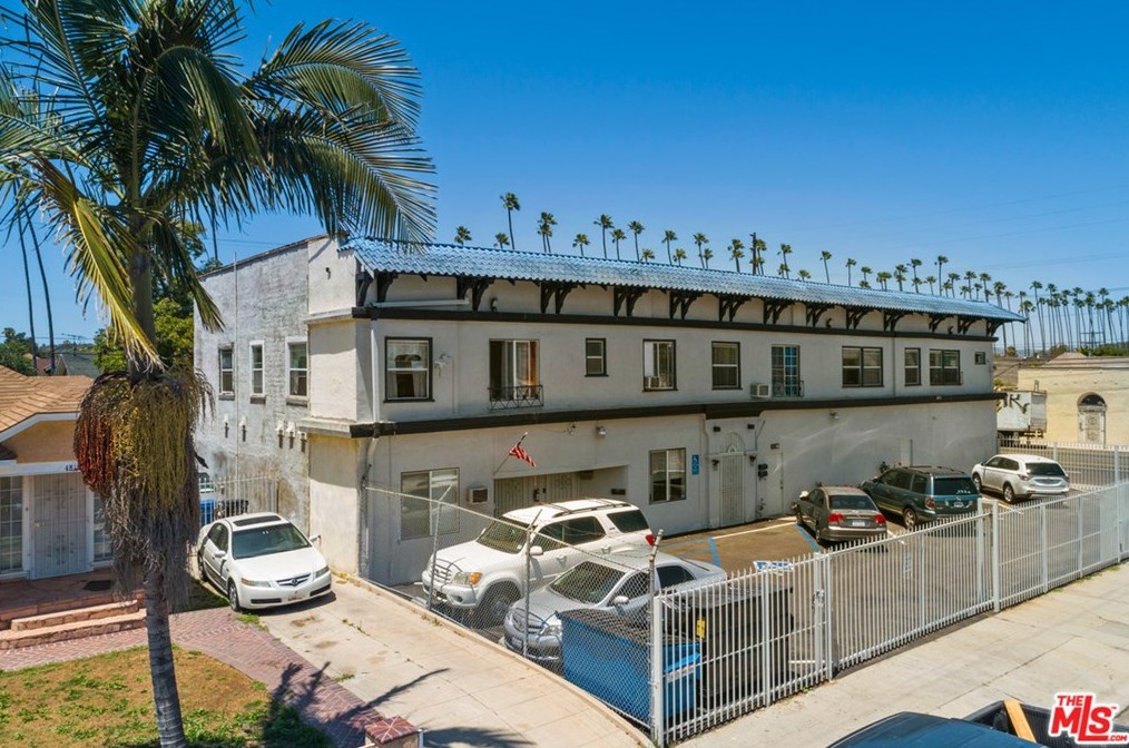 4801 2nd Ave, Los Angeles, CA 90043-1901