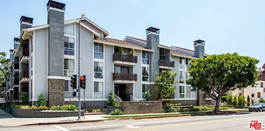 11706 Montana Ave #104, Los Angeles, CA 90049
