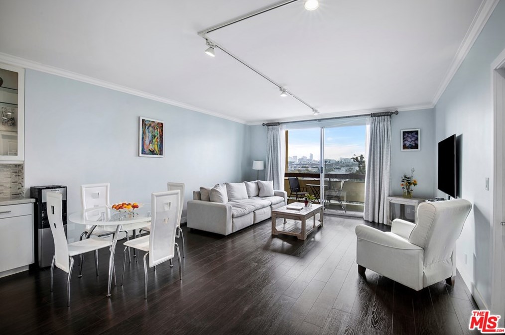 321 S San Vicente Blvd #704, Los Angeles, CA 90048