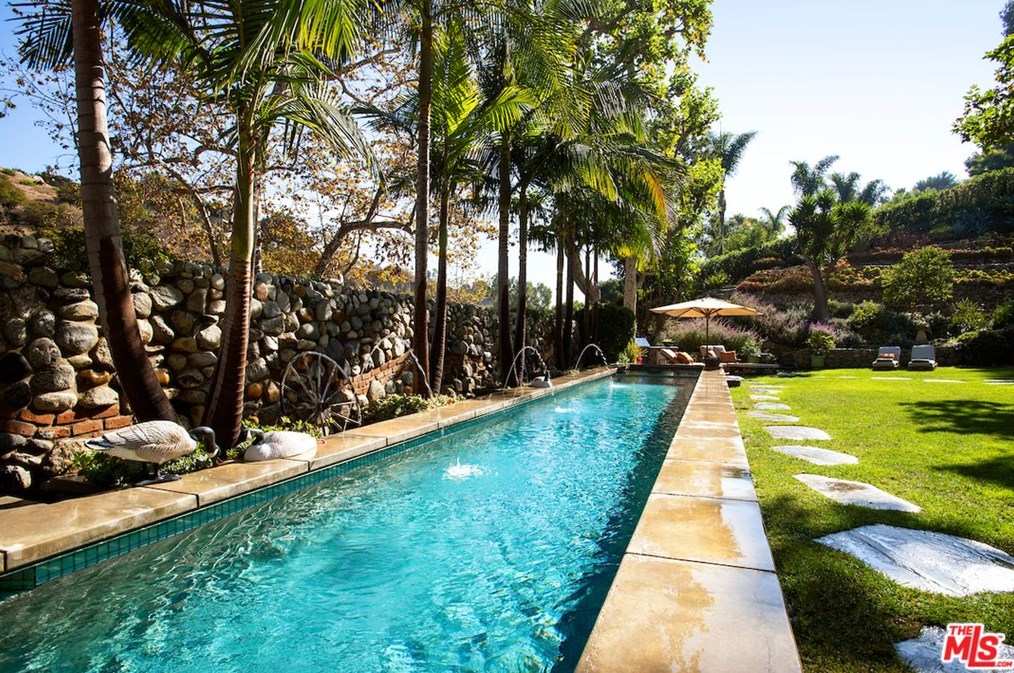 3859 Carbon Canyon Rd, Malibu, CA 90265-5004