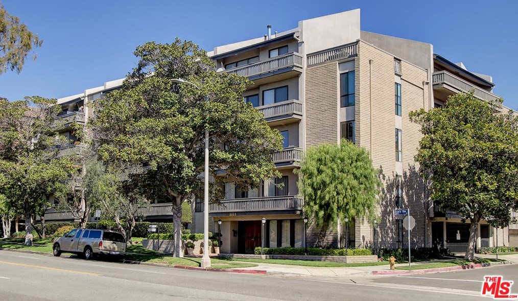 2324 Beverly Glen Blvd, Los Angeles, CA 90064-2462