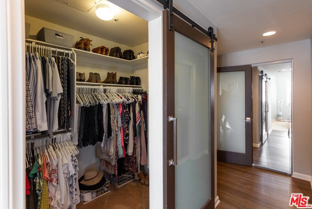 11920 Goshen Ave, Los Angeles CA  90049-7302 exterior