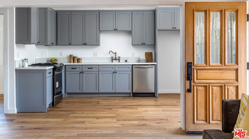 1119 Logan St, Los Angeles, CA 90026-3210