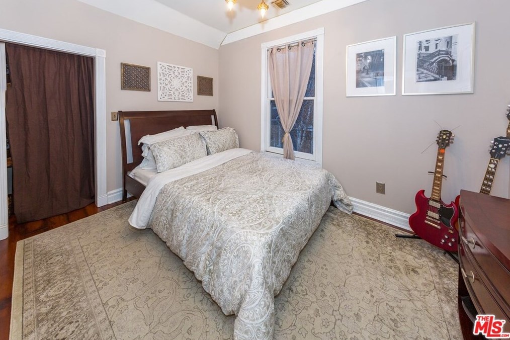 1046 Garfield Ave, Pasadena CA 91104-3532 exterior