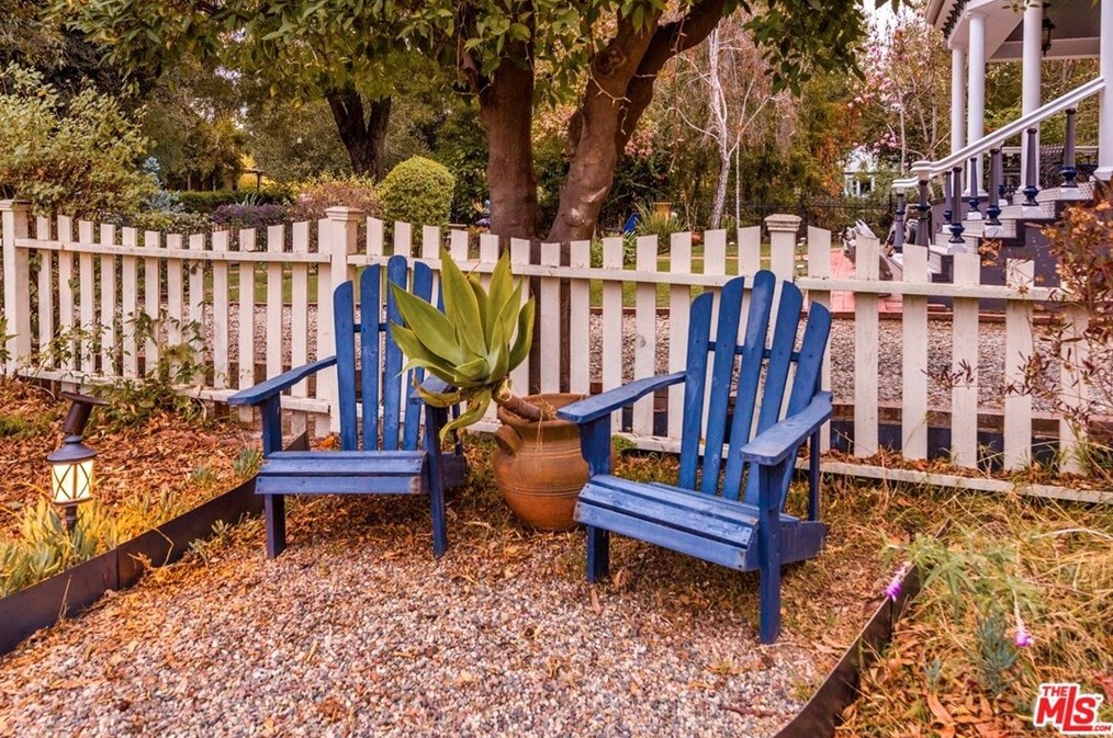 1046 Garfield Ave, Pasadena CA 91104-3532 exterior