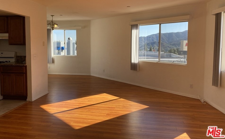 3119 Foothill Blvd #12, Glendale, CA 91214