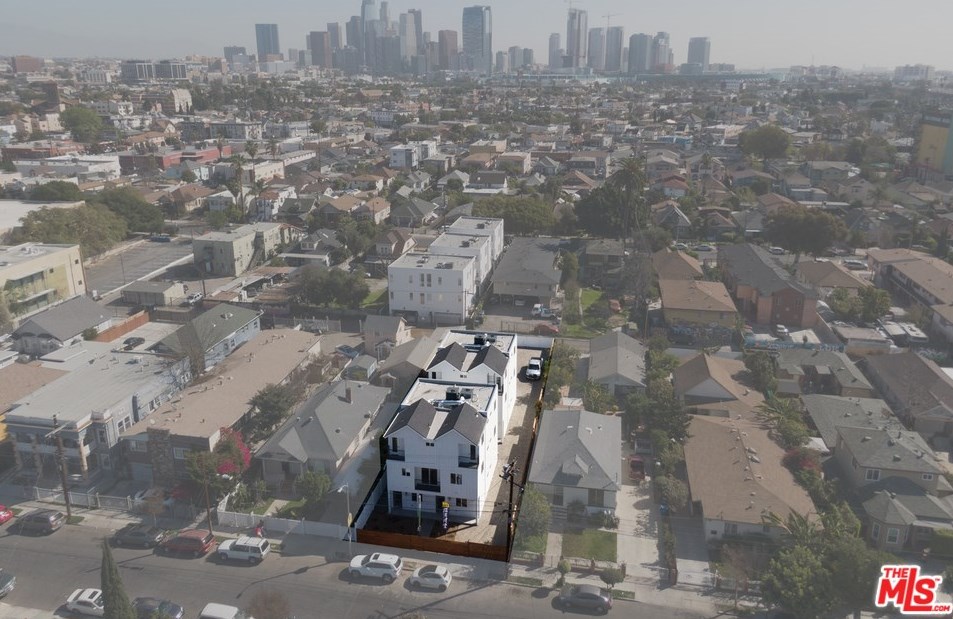 1740 New England St, Los Angeles, CA 90006-5312