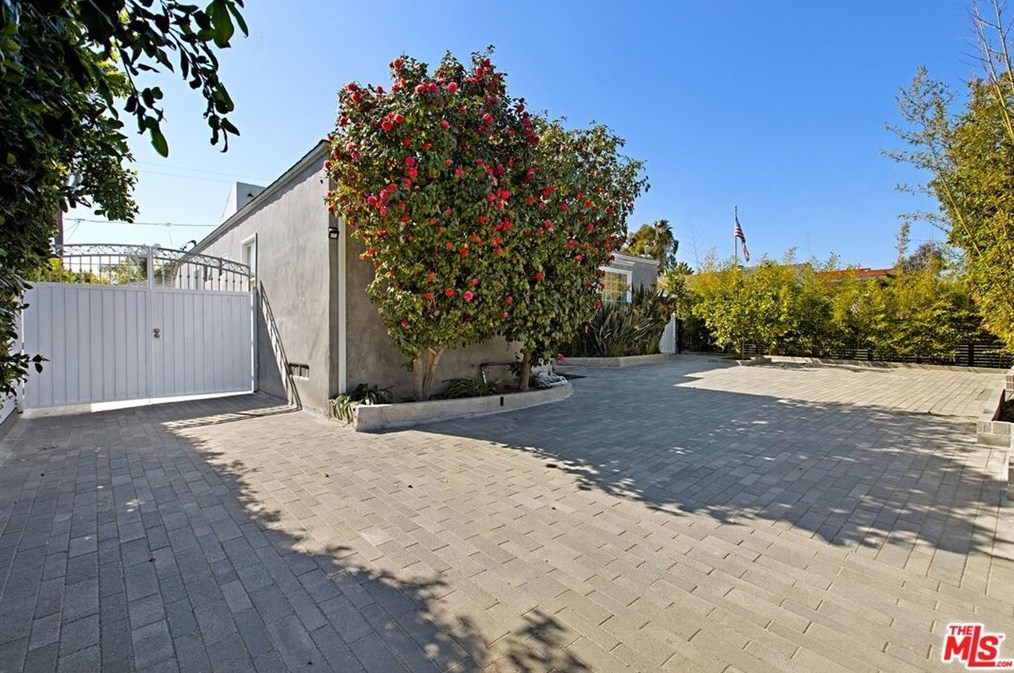 2567 Bundy Dr, Los Angeles CA  90064-2719 exterior