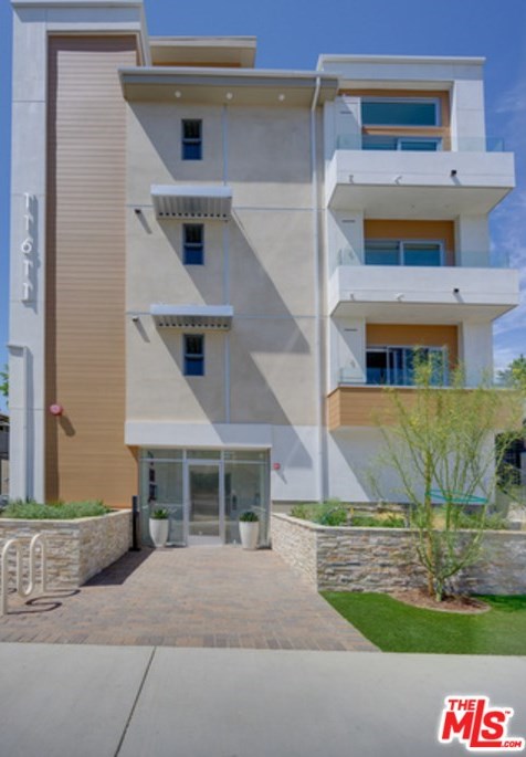 11611 Moorpark St, North Hollywood, CA 91602