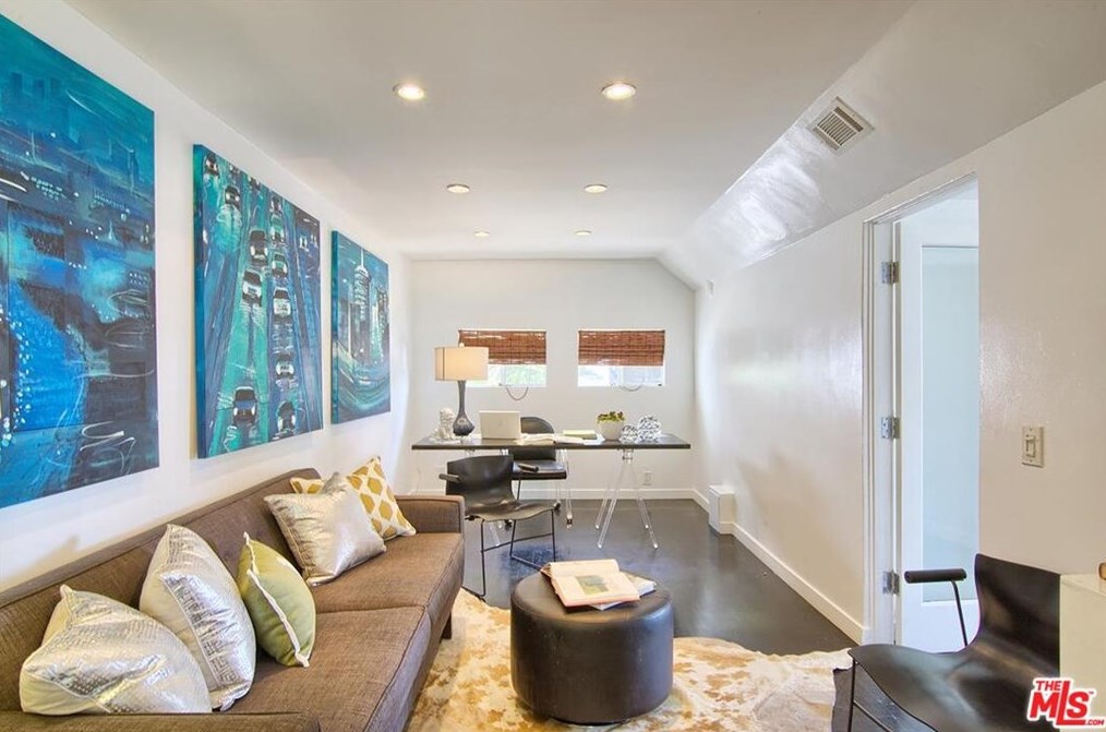 1577 Viewsite Dr, Los Angeles, CA 90069-1322